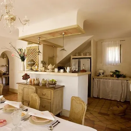 Dom wakacyjny De Foussargues 4 To 16 People